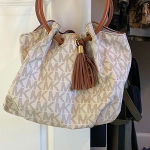 Michael Kors bucket bag